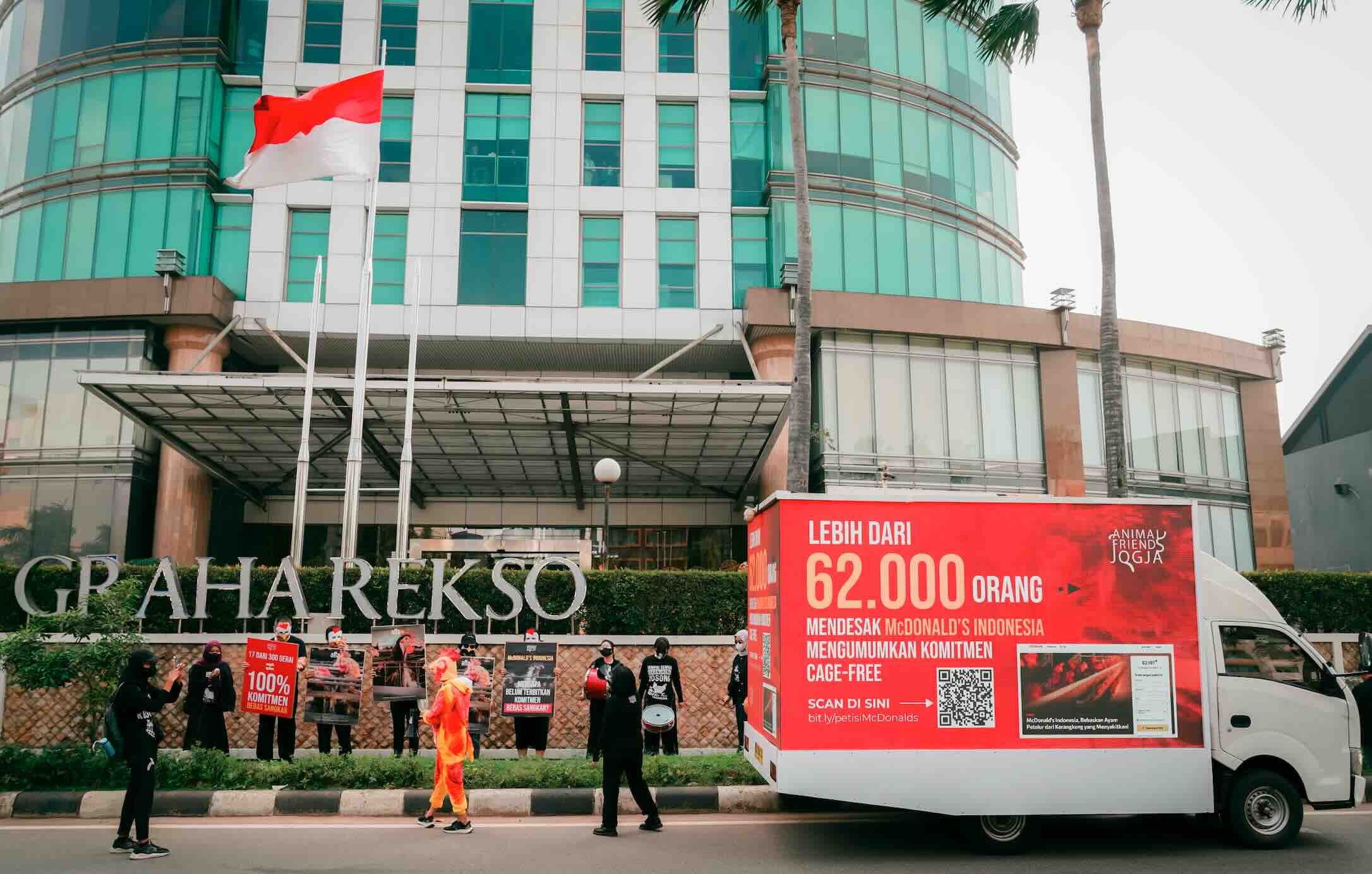 AFJ Desak McDonald's Indonesia