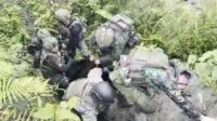 Prajurit TNI Terobos Medan Ekstrem dan Hadapi Hujan Peluru OPM